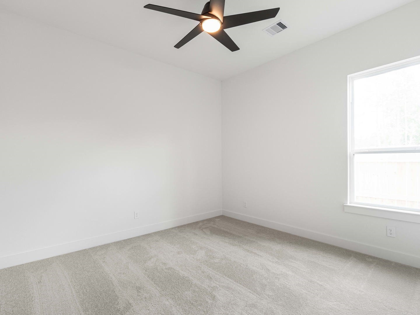 29818 Amber Brook Drive, Magnolia, TX 77354 Woodhavyn_Fenton_Classic_13_Bed Room_06