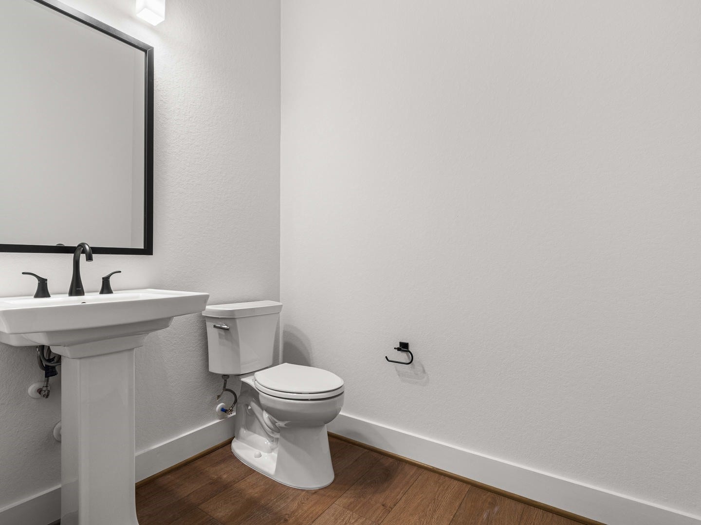 29818 Amber Brook Drive, Magnolia, TX 77354 Woodhavyn_Fenton_Classic_13_Bath Room_05