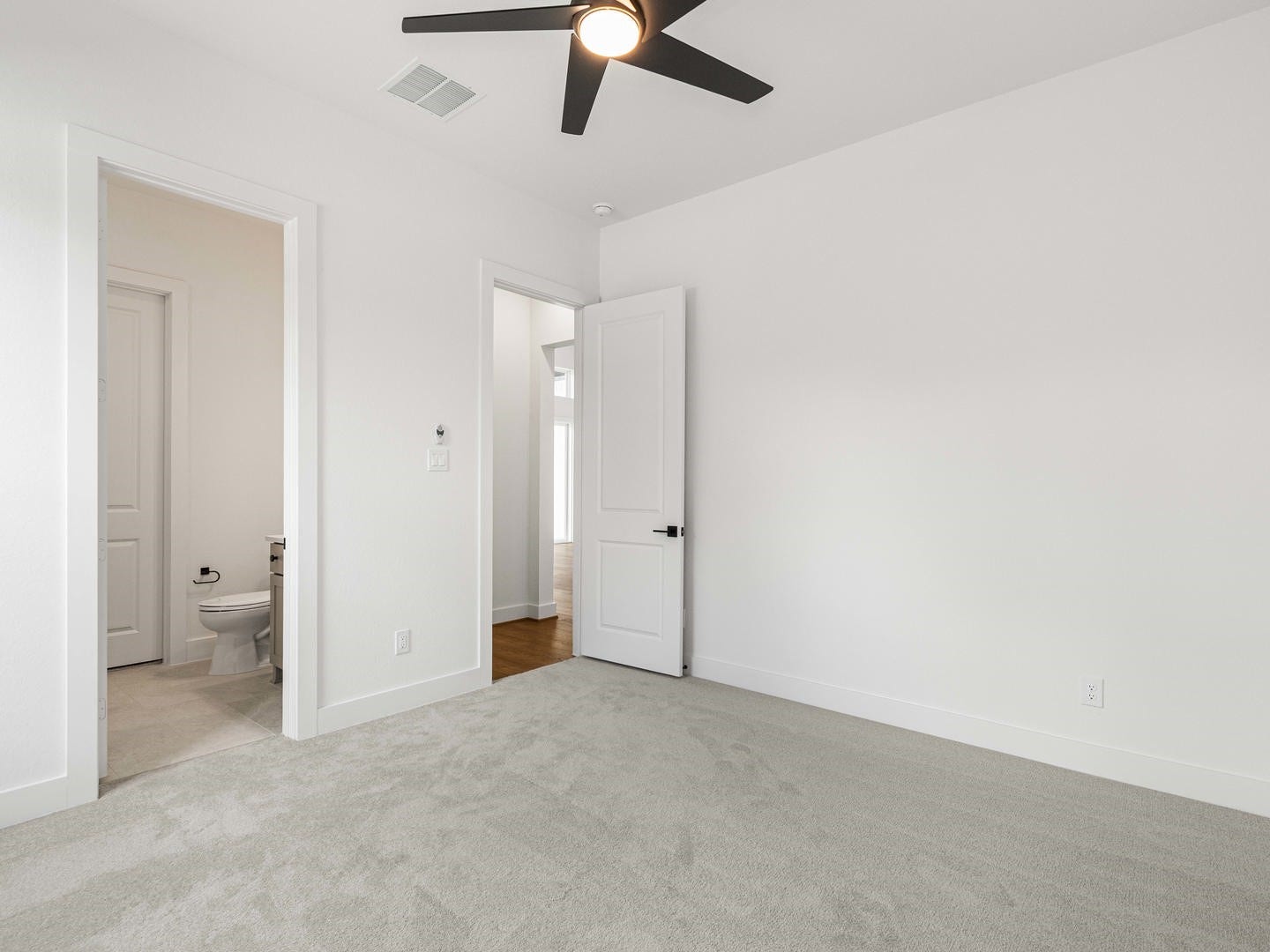29818 Amber Brook Drive, Magnolia, TX 77354 Woodhavyn_Fenton_Classic_13_Bed Room_07