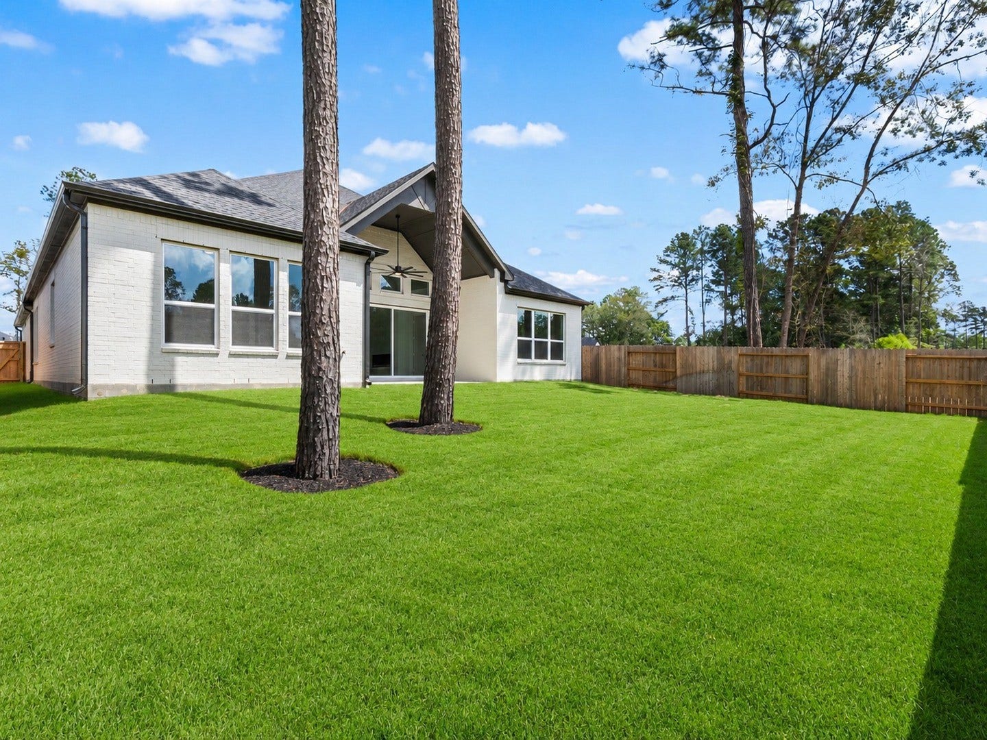 29818 Amber Brook Drive, Magnolia, TX 77354 Woodhavyn_Fenton_Classic_13_Exterior_08-a