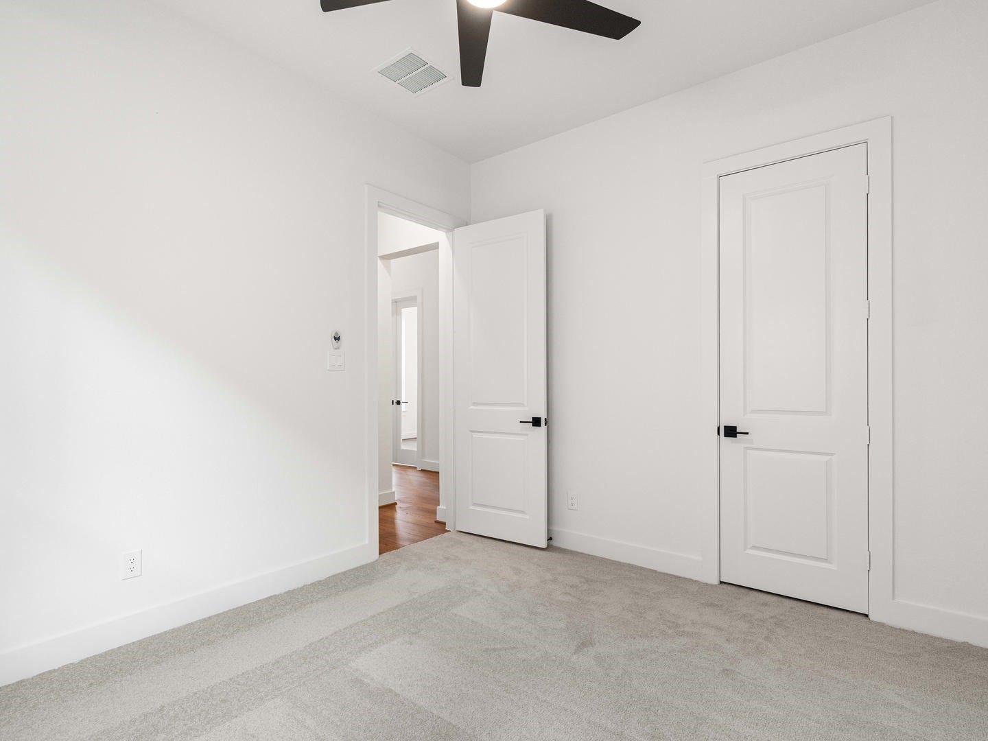 29818 Amber Brook Drive, Magnolia, TX 77354 Woodhavyn_Fenton_Classic_13_Bed Room_05