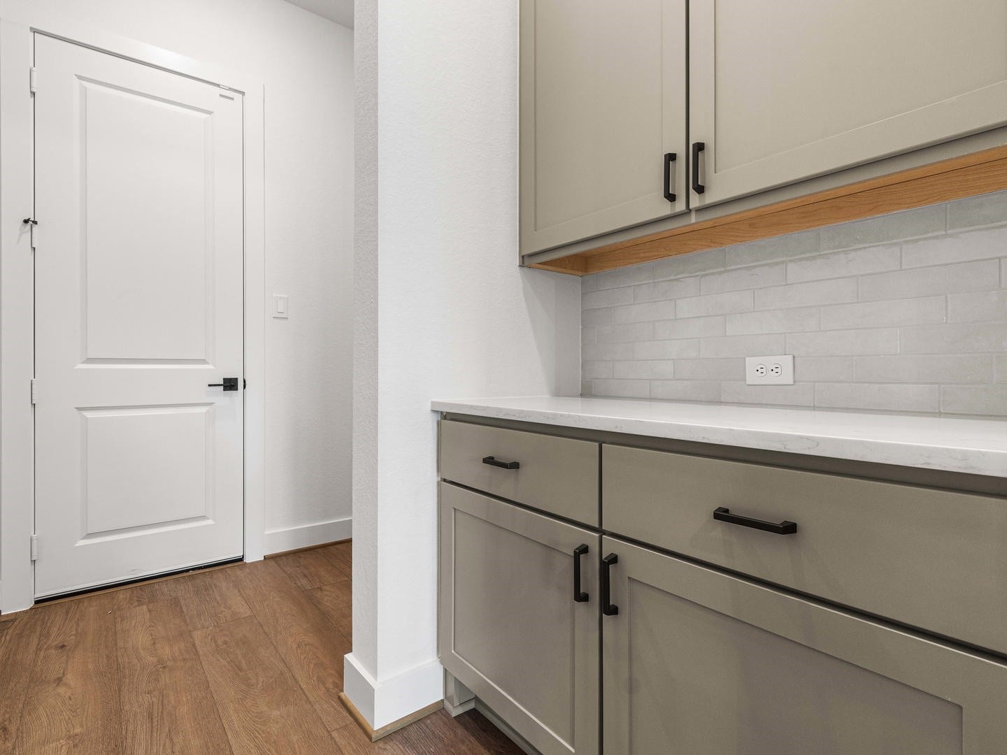 29818 Amber Brook Drive, Magnolia, TX 77354 Woodhavyn_Fenton_Classic_13_Kitchen_07