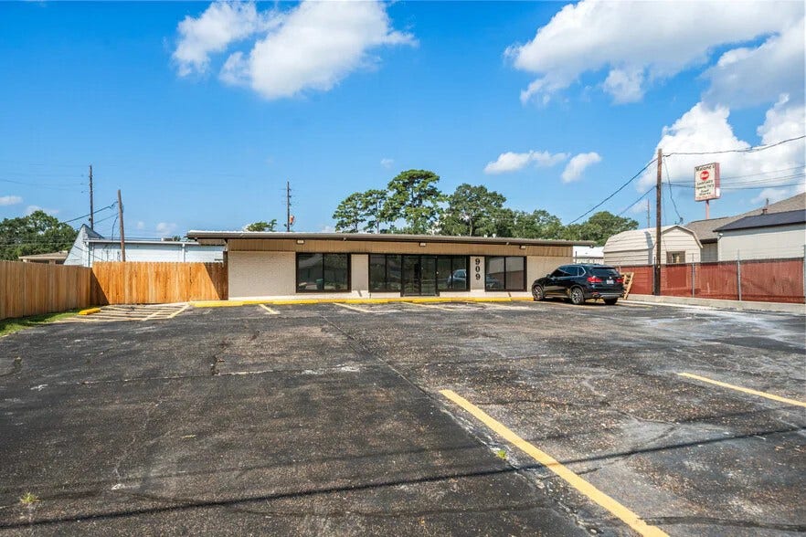 Property photo for 909 Houston Street, Conroe, TX