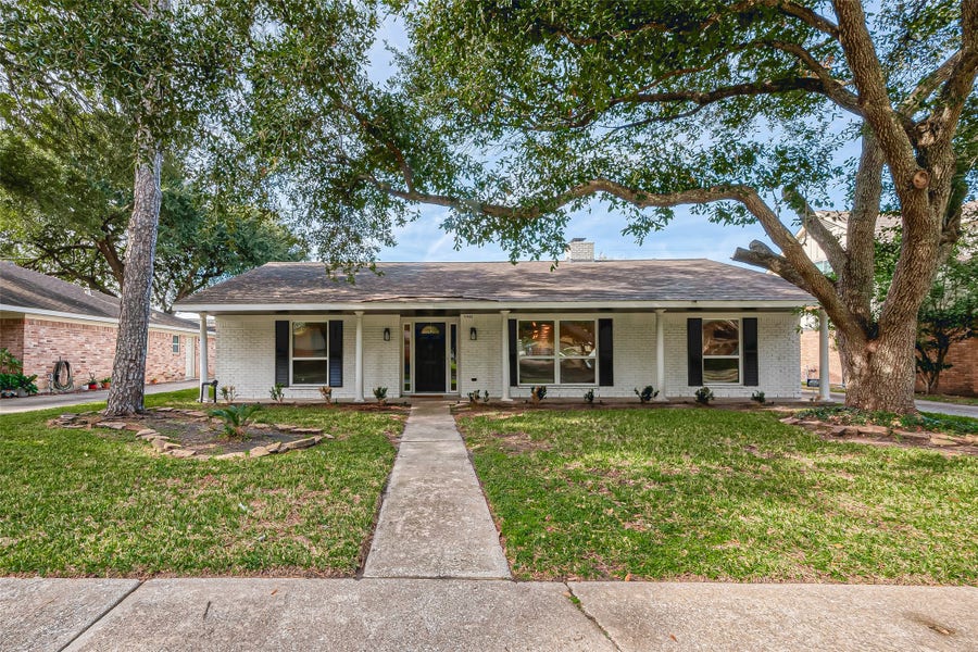 Property photo for 9502 Bob White Drive, Houston, TX