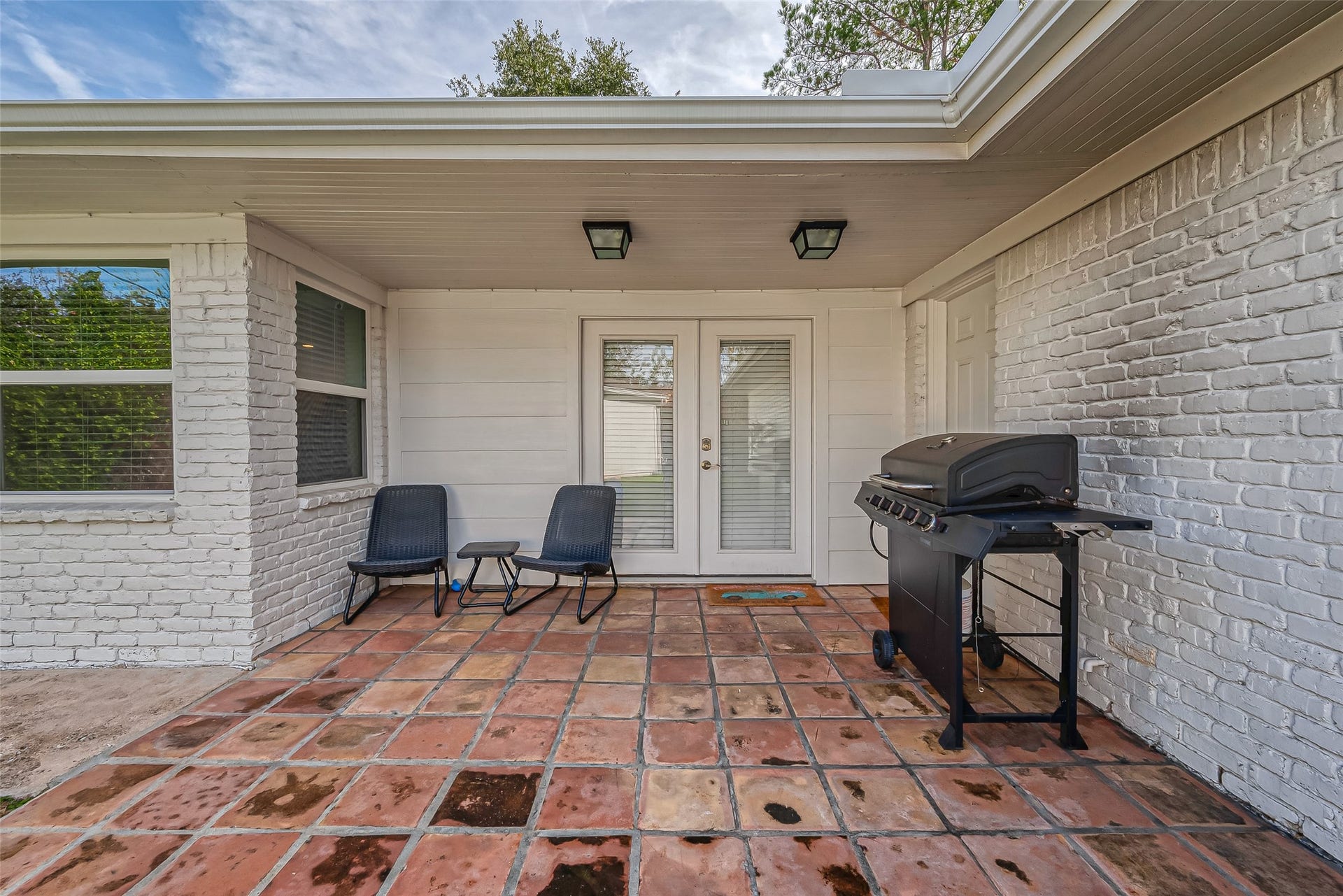 9502 Bob White Drive, Houston, TX 77096 9502 Bob White Drive, Houston, TX 77096