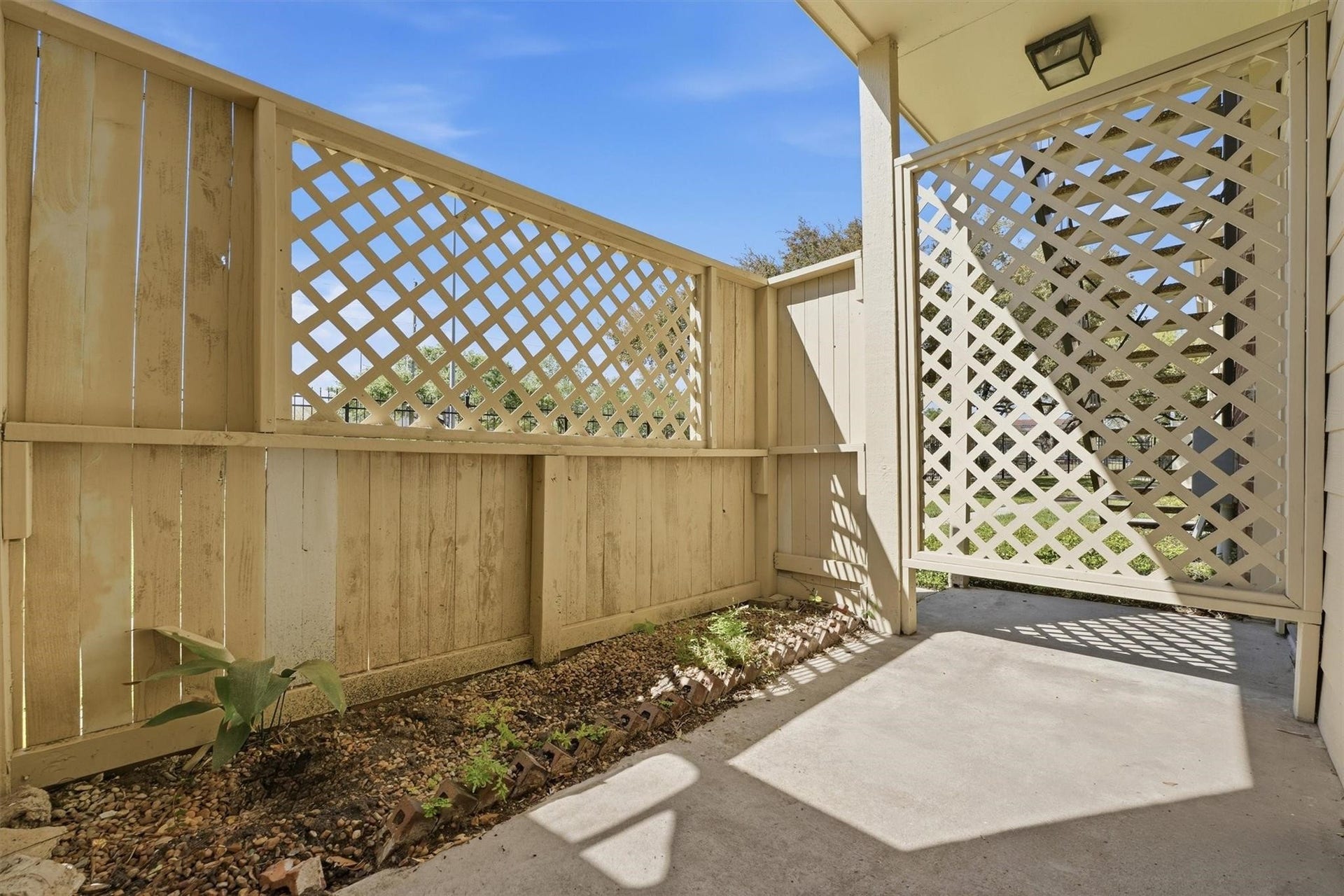 8055 Cambridge Street, #5, Houston, TX 77054 8055 Cambridge Street, #5, Houston, TX 77054