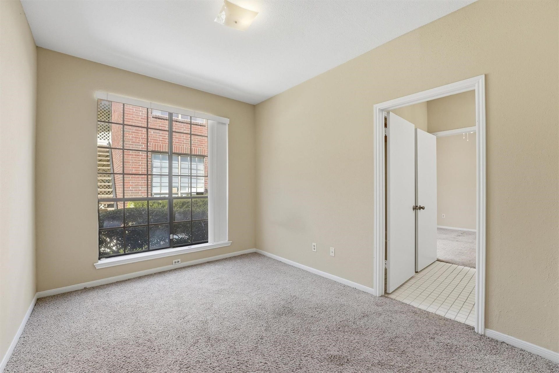 8055 Cambridge Street, #5, Houston, TX 77054 8055 Cambridge Street, #5, Houston, TX 77054
