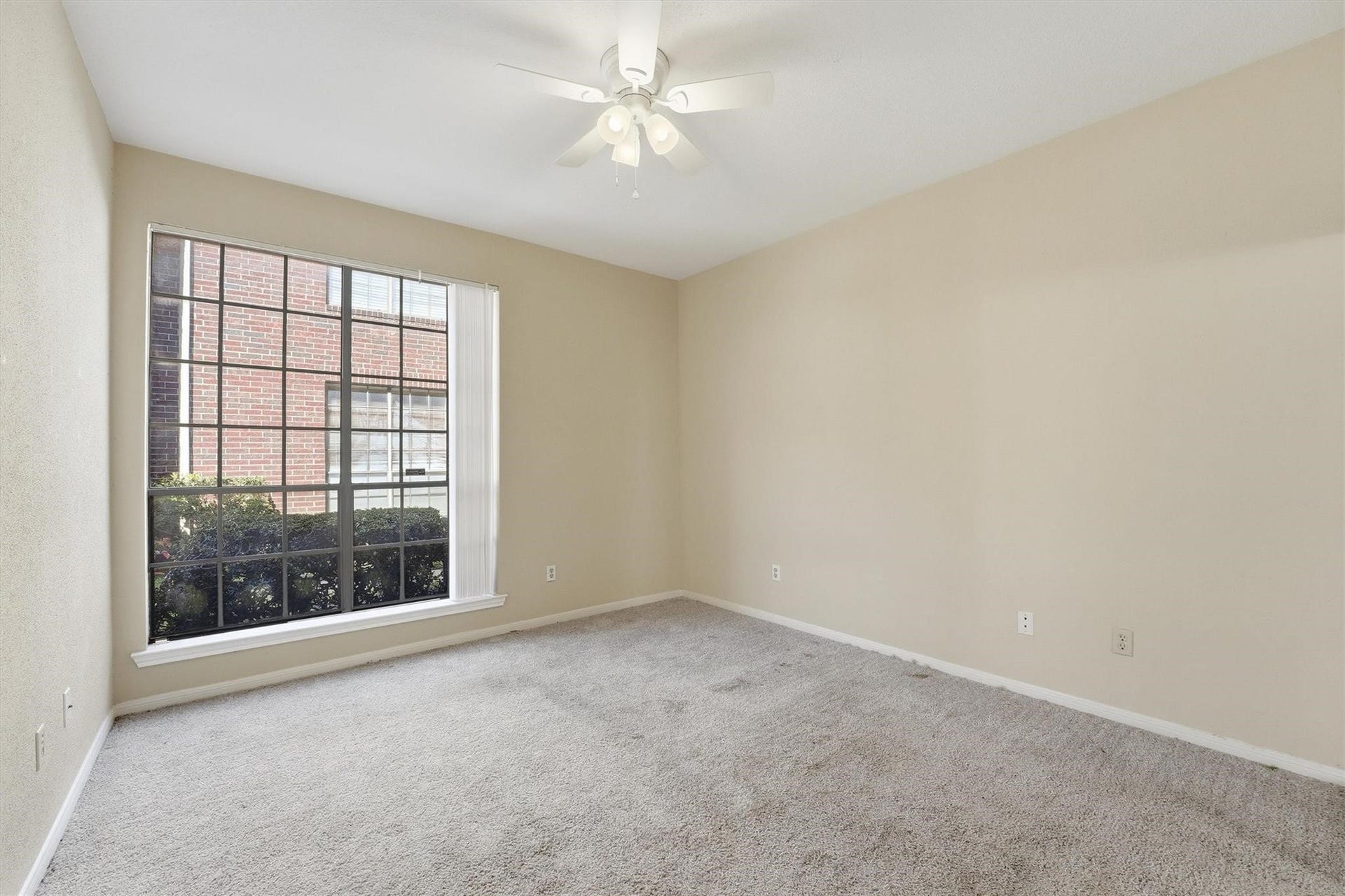8055 Cambridge Street, #5, Houston, TX 77054 8055 Cambridge Street, #5, Houston, TX 77054