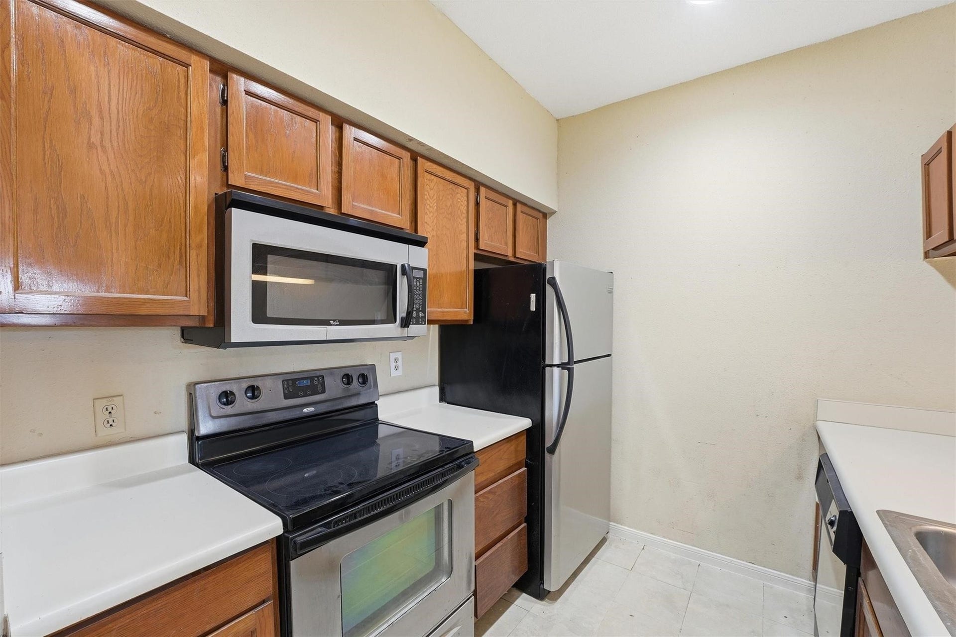 8055 Cambridge Street, #5, Houston, TX 77054 8055 Cambridge Street, #5, Houston, TX 77054
