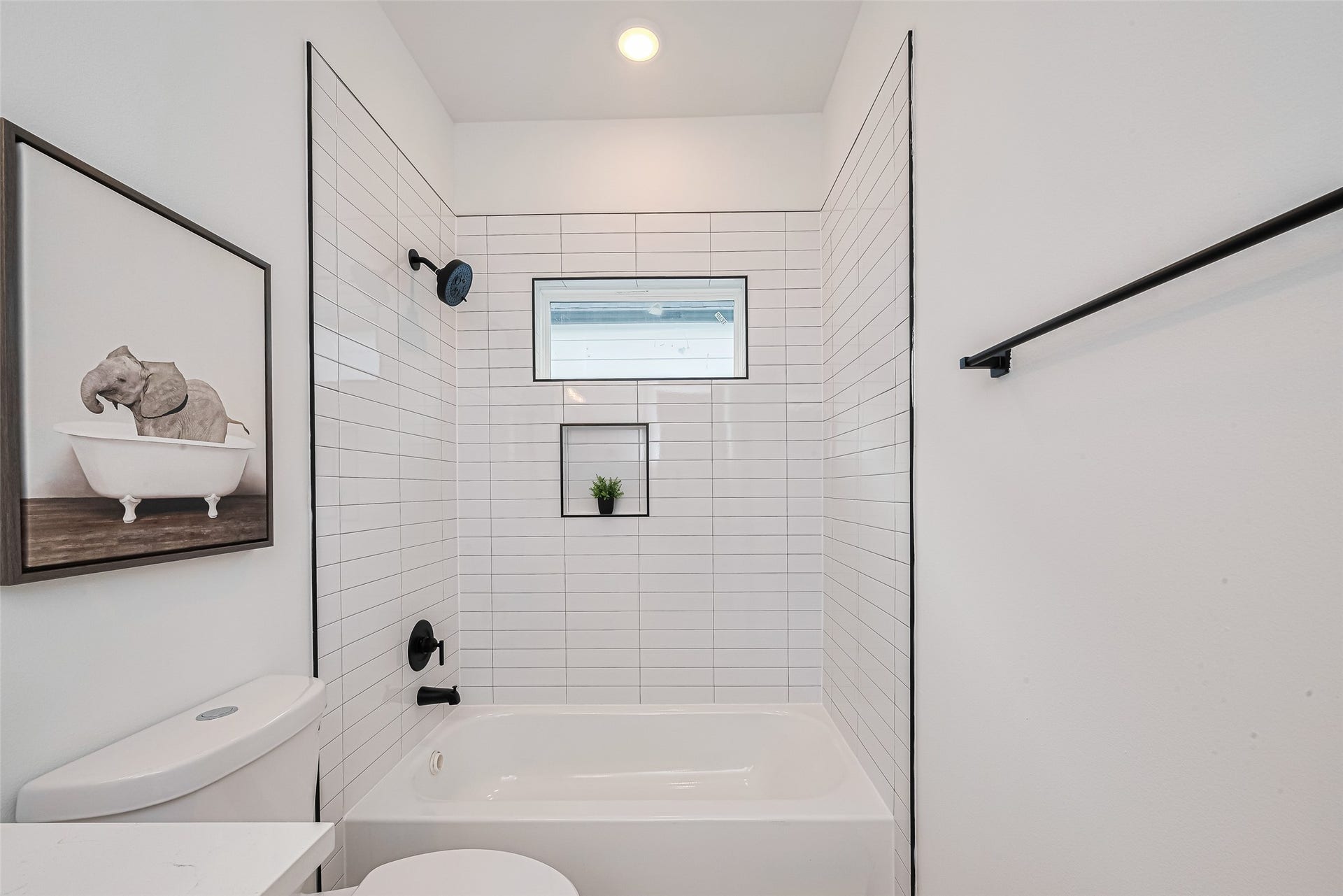 5914 Shelburne Unit A and B Street, Humble, TX 77396 Previous development. For marketing purposes only.