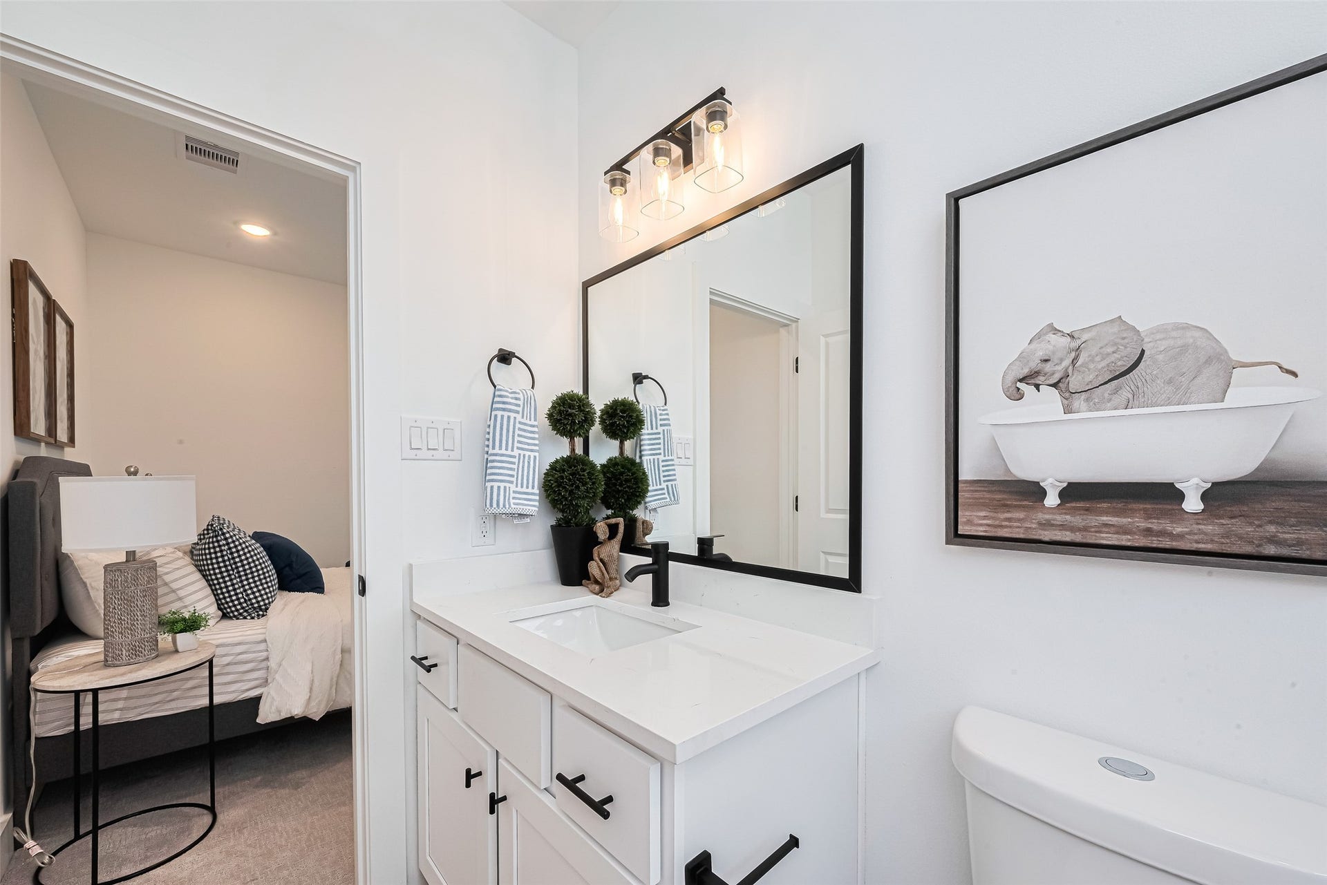 5914 Shelburne Unit A and B Street, Humble, TX 77396 Previous development. For marketing purposes only.