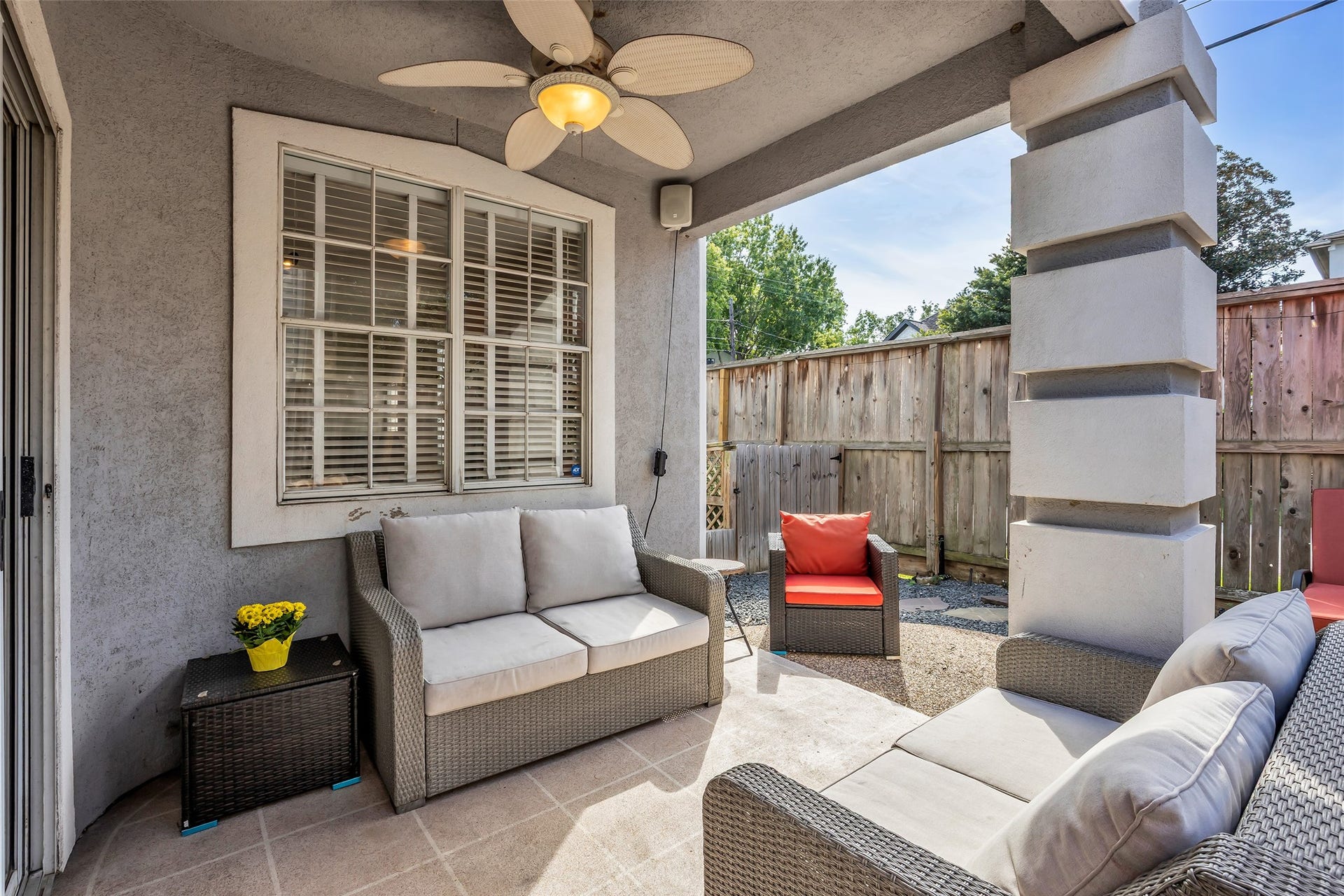 601 Lester Street, Houston, TX 77007 Covered patio with an outdoor speaker, which is included in the lease.