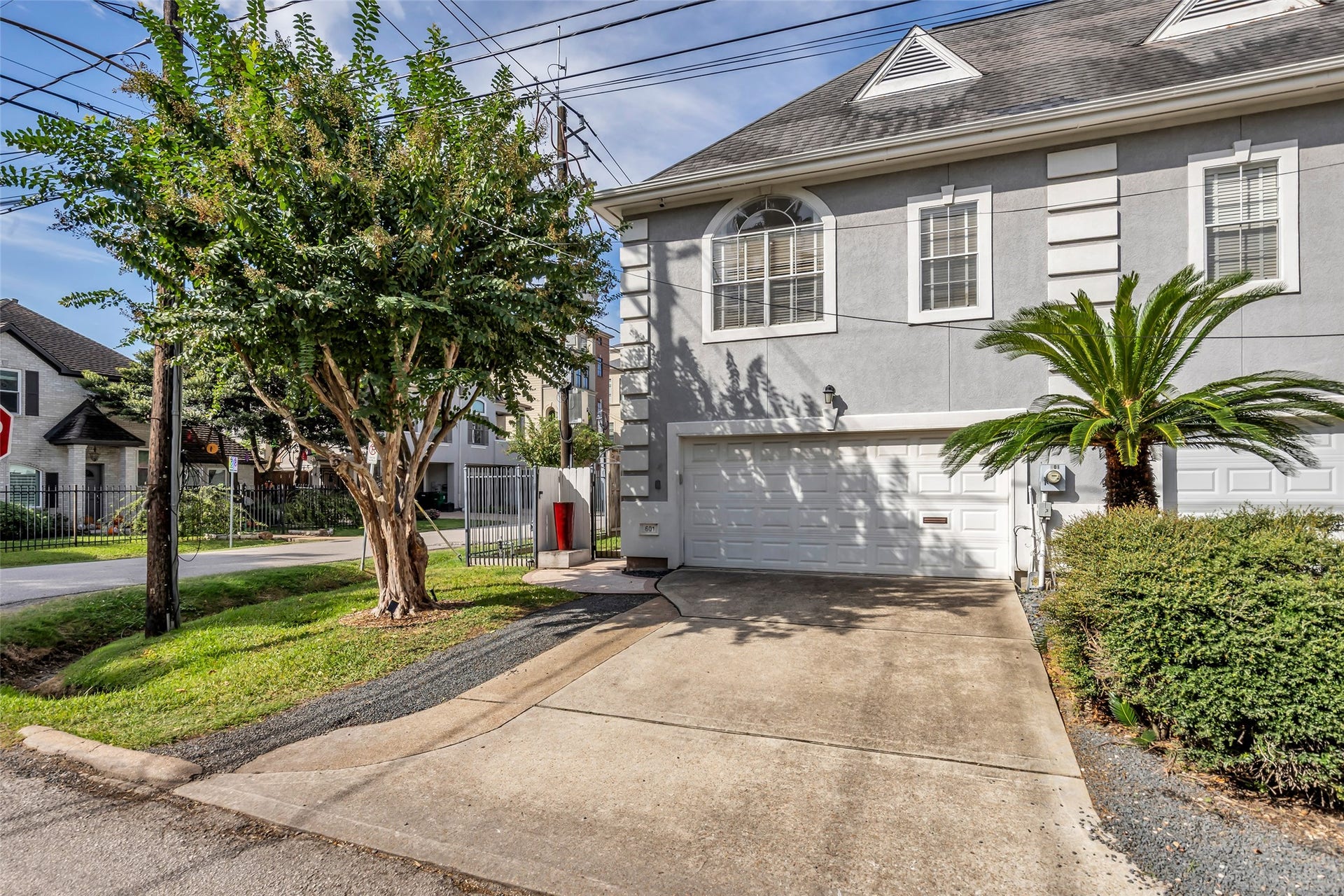 601 Lester Street, Houston, TX 77007 Schedule your showing today to view this stunning home.