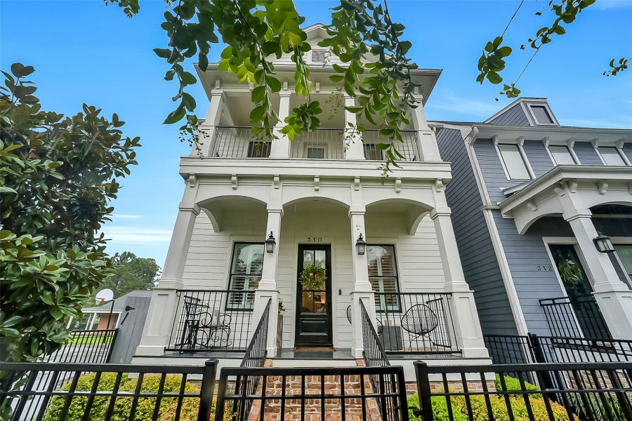 Property photo for 310 W 18th Street, Houston, TX