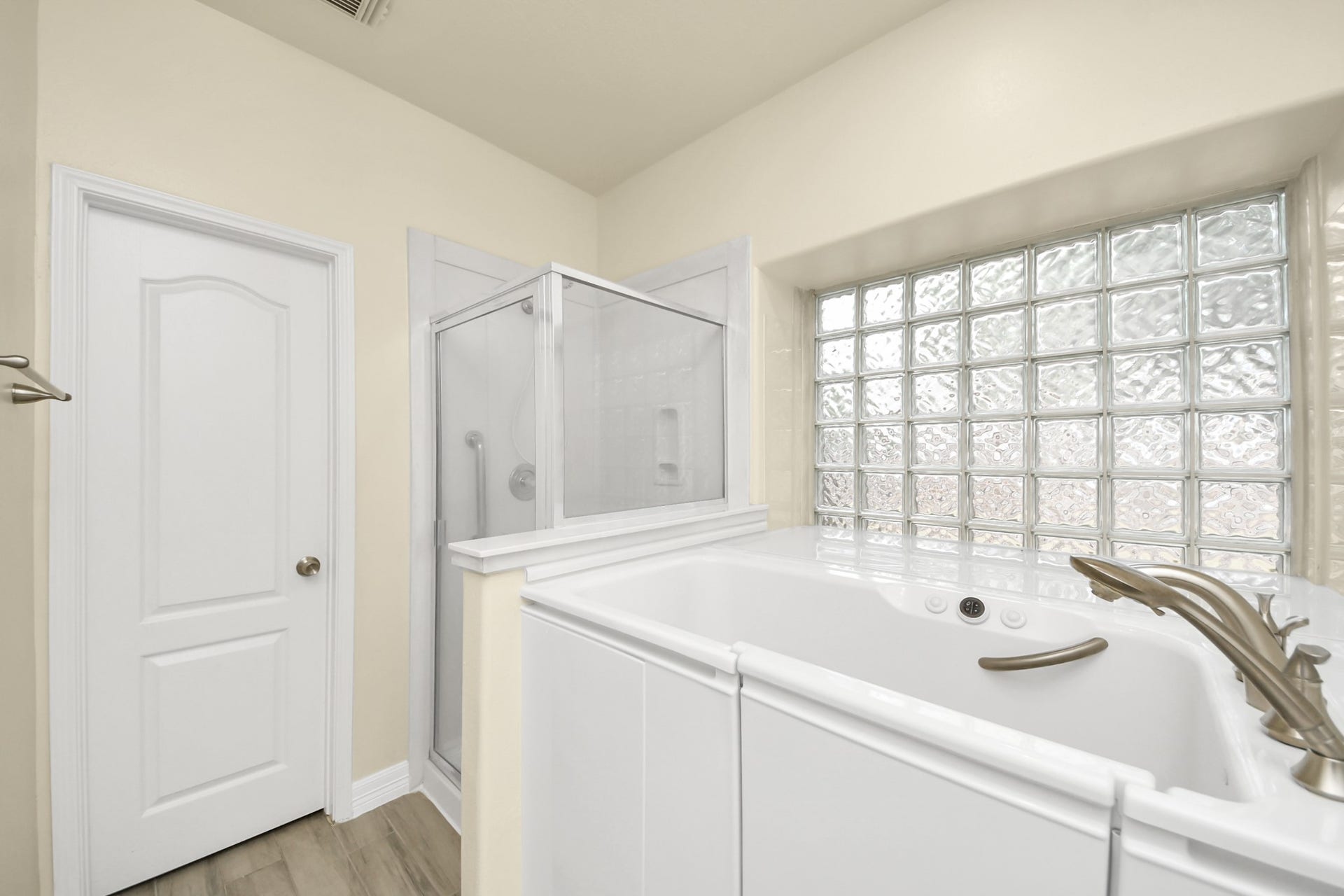 214 Willards Way, Stafford, TX 77477 214 Willards Way, Stafford, TX 77477