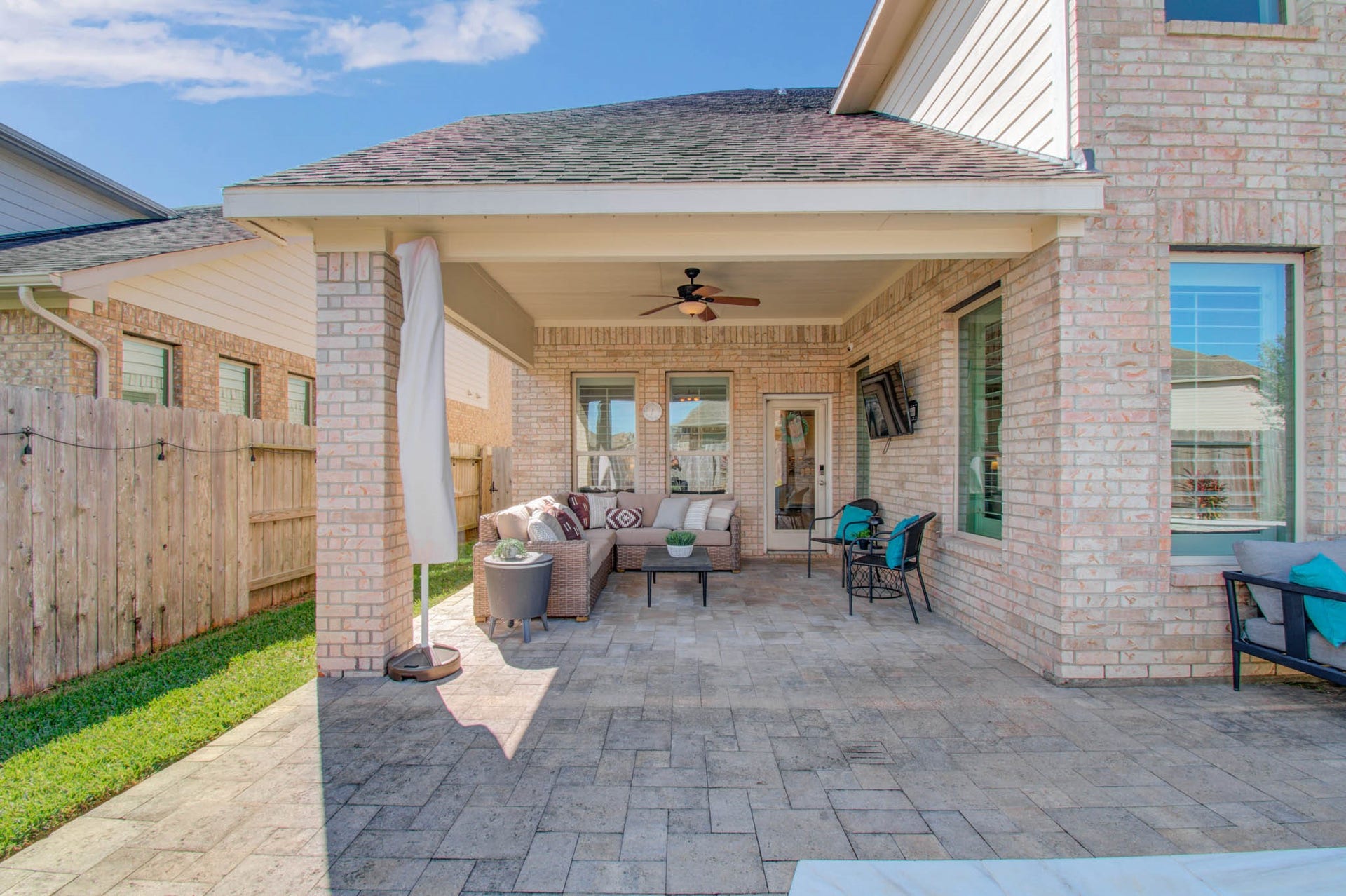 2609 Mystic Springs Lane, League City, TX 77573 2609 Mystic Springs Lane, League City, TX 77573