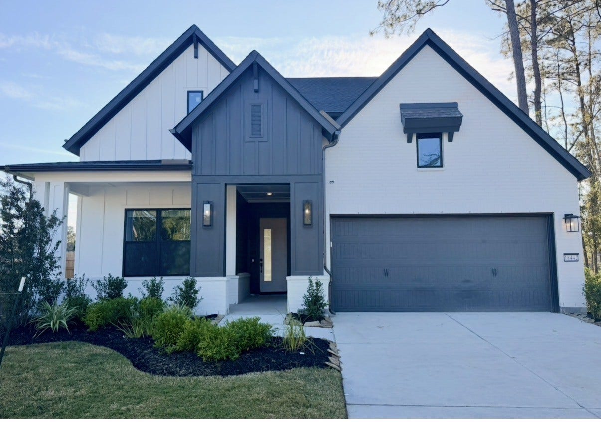 18442 Lovelier Lane, Conroe, TX 77302 Welcome to The Lavender by David Weekley Homes. Move-In Ready Now!