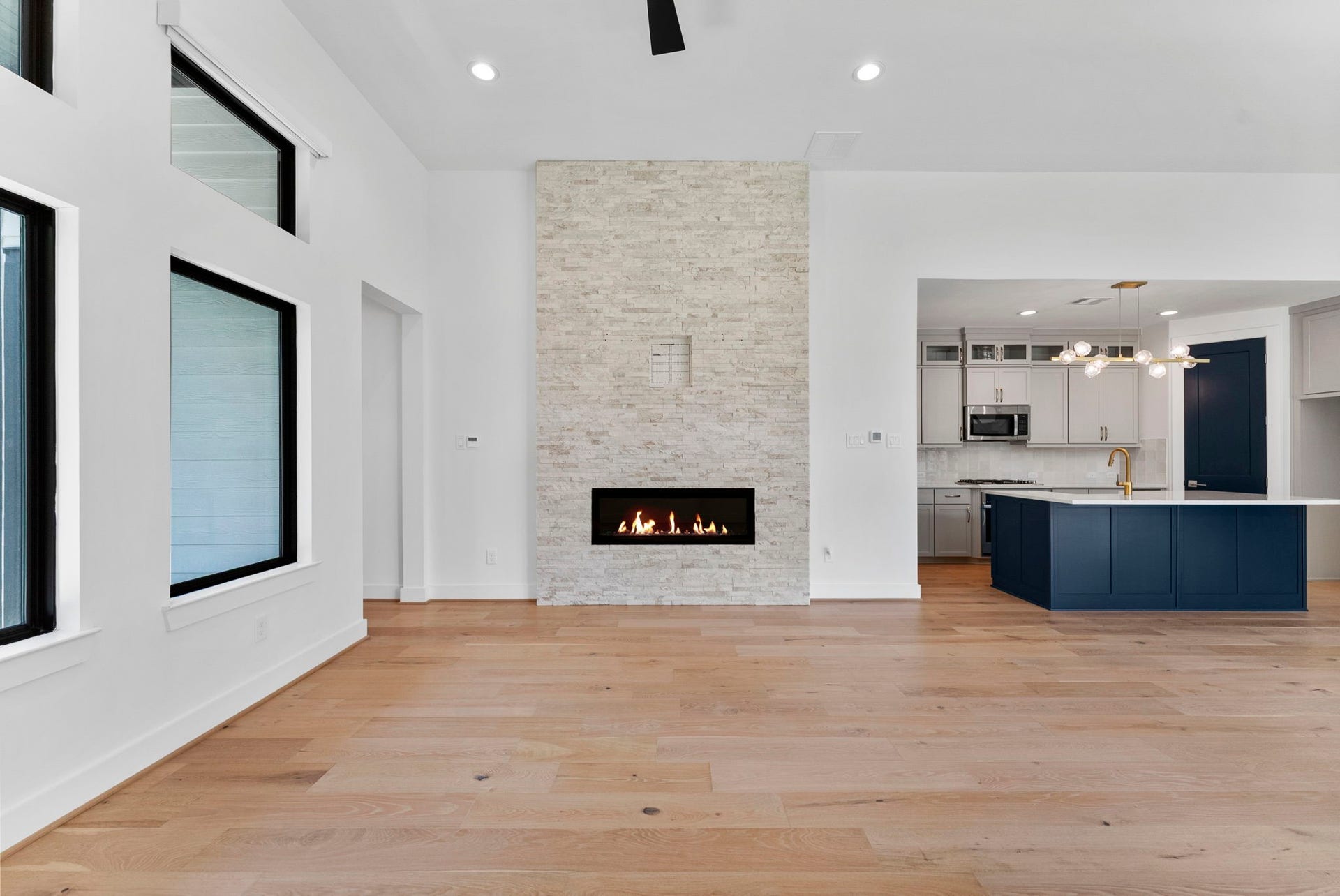 15 Honeycomb Ridge Place, The Woodlands, TX 77380 15 Honeycomb Ridge Place, The Woodlands, TX 77380