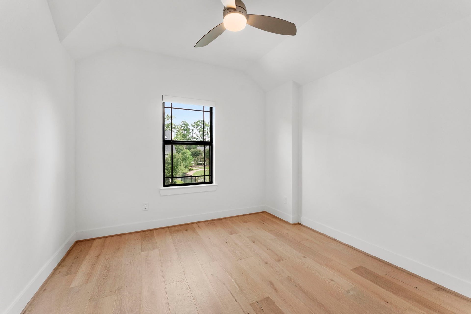15 Honeycomb Ridge Place, The Woodlands, TX 77380 15 Honeycomb Ridge Place, The Woodlands, TX 77380