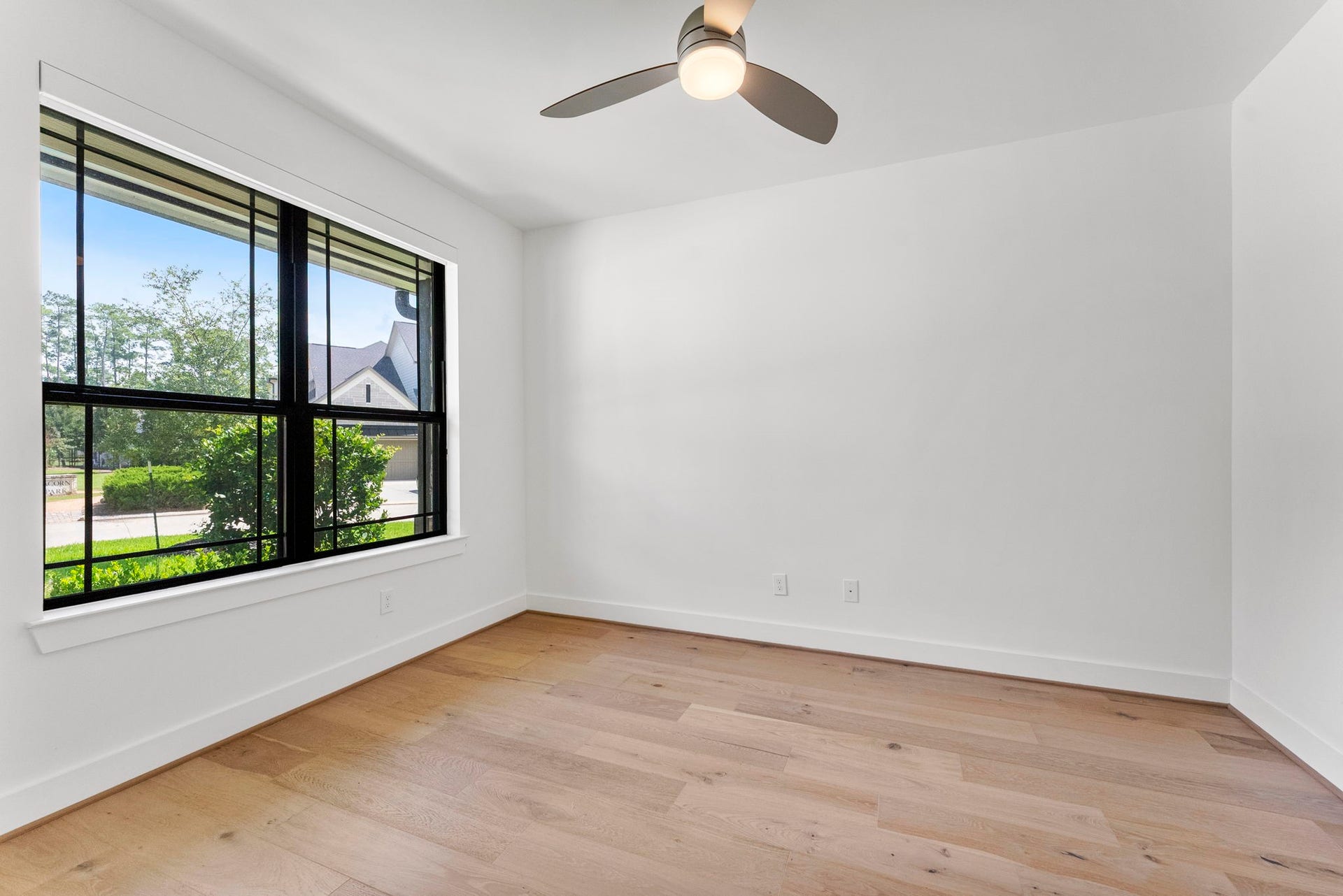 15 Honeycomb Ridge Place, The Woodlands, TX 77380 15 Honeycomb Ridge Place, The Woodlands, TX 77380