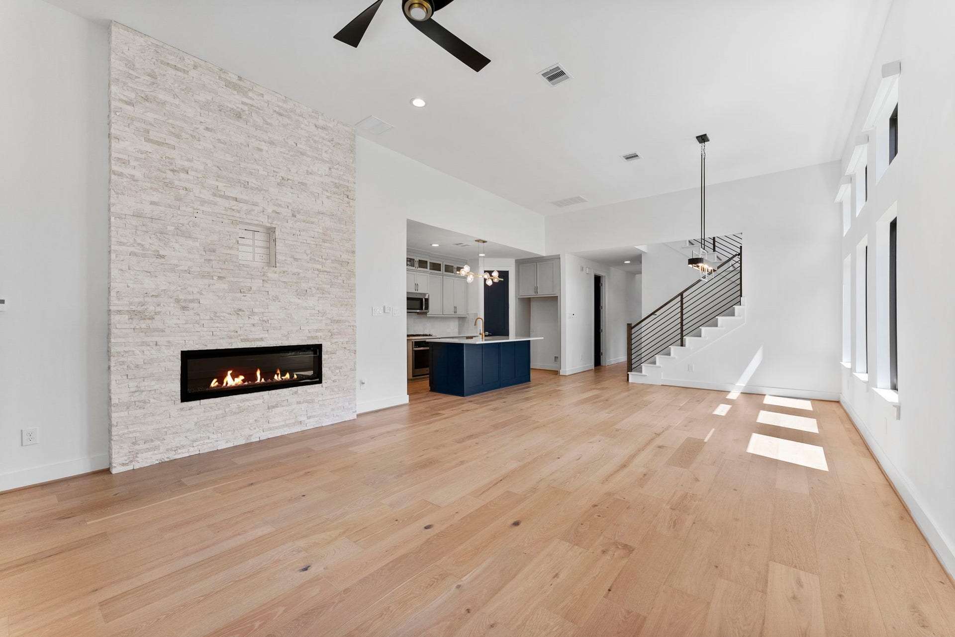 15 Honeycomb Ridge Place, The Woodlands, TX 77380 15 Honeycomb Ridge Place, The Woodlands, TX 77380