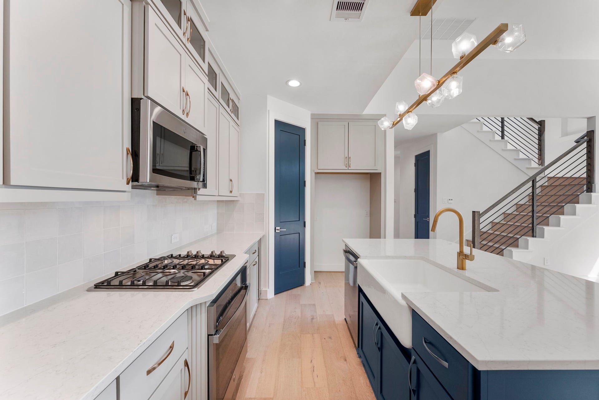 15 Honeycomb Ridge Place, The Woodlands, TX 77380 15 Honeycomb Ridge Place, The Woodlands, TX 77380