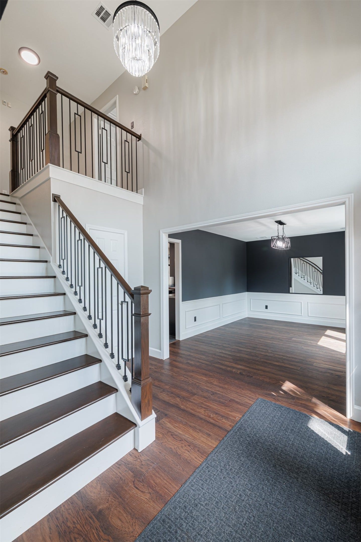 Entry/Foyer
