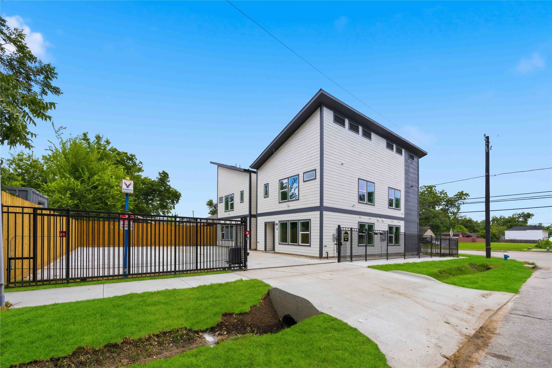 7611 Lawn Street, #C, Houston, TX 77088 7611 Lawn Street, #C, Houston, TX 77088