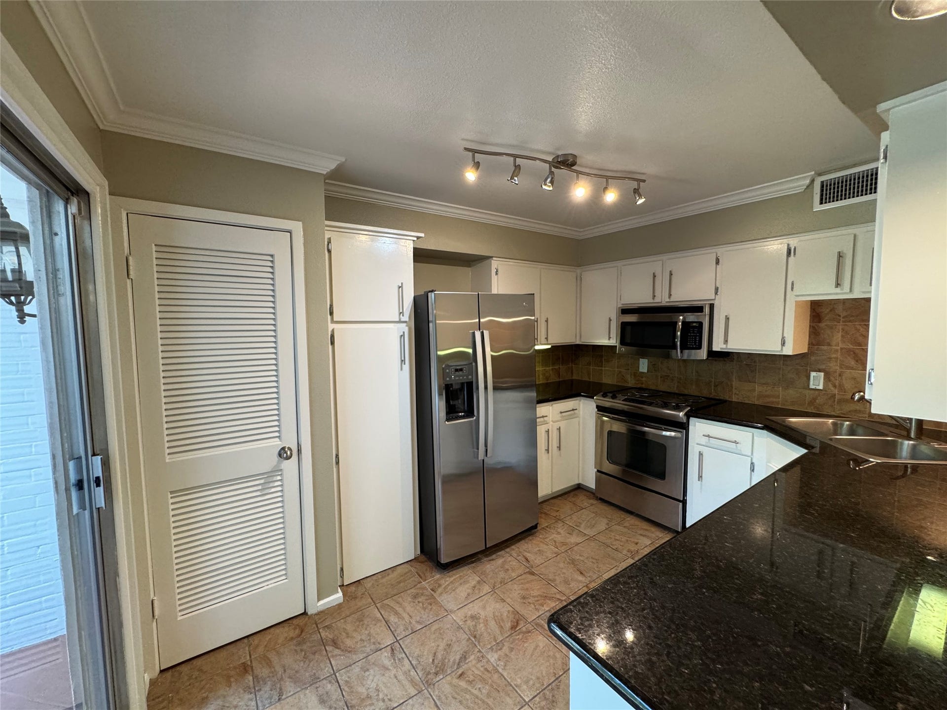 10220 Memorial Drive, #L155, Houston, TX 77024