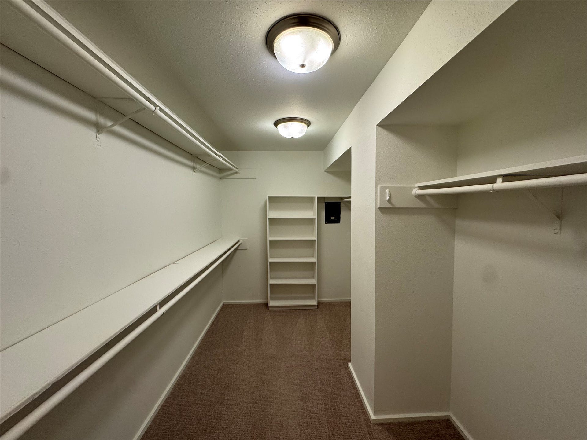 UPSTAIRS PRIMARY CLOSET