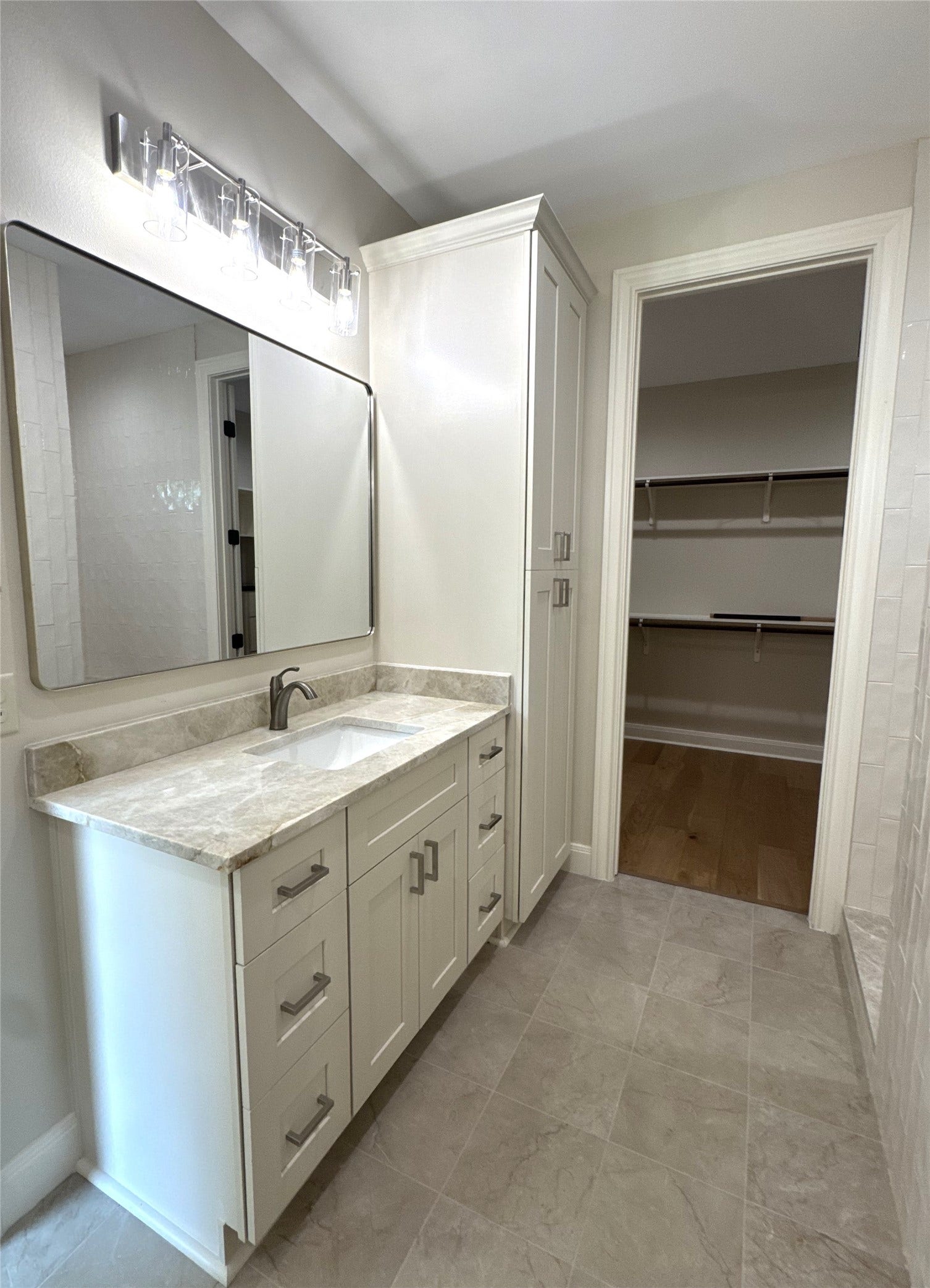 3411 Avenue J 1/2, Santa Fe, TX 77510 Primary Bathroom w/double sinks