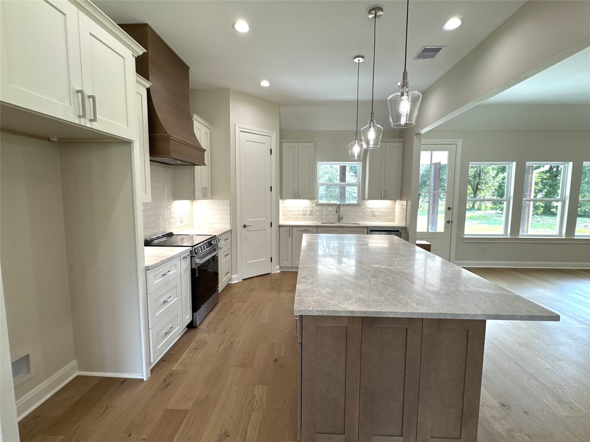 3411 Avenue J 1/2, Santa Fe, TX 77510 3411 Avenue J 1/2, Santa Fe, TX 77510