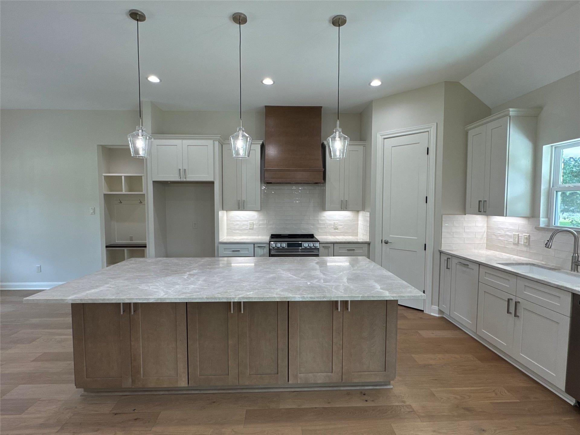 3411 Avenue J 1/2, Santa Fe, TX 77510 Open view of Kitchen from Living Room
