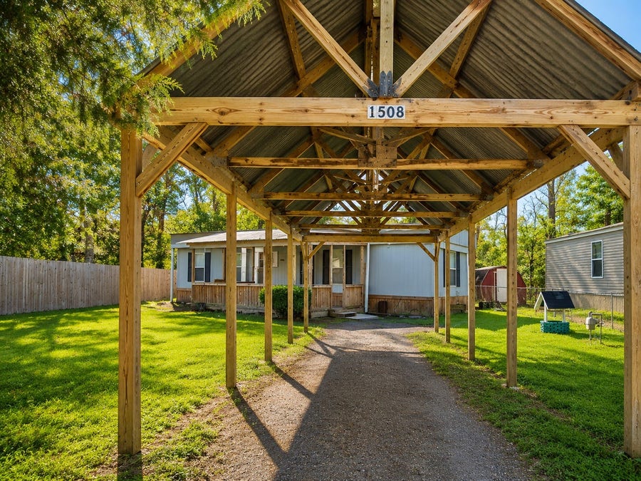 Property photo for 1508 Darden Drive, Huffman, TX