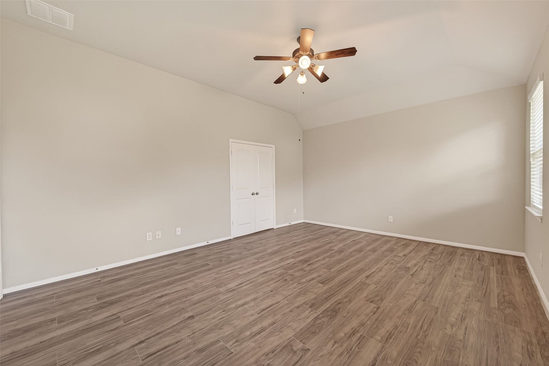 20427 Alpine Meadow Place, Richmond, TX 77407 Spacious secondary bedroom with a bright, open feel and plenty of room to make it your own.