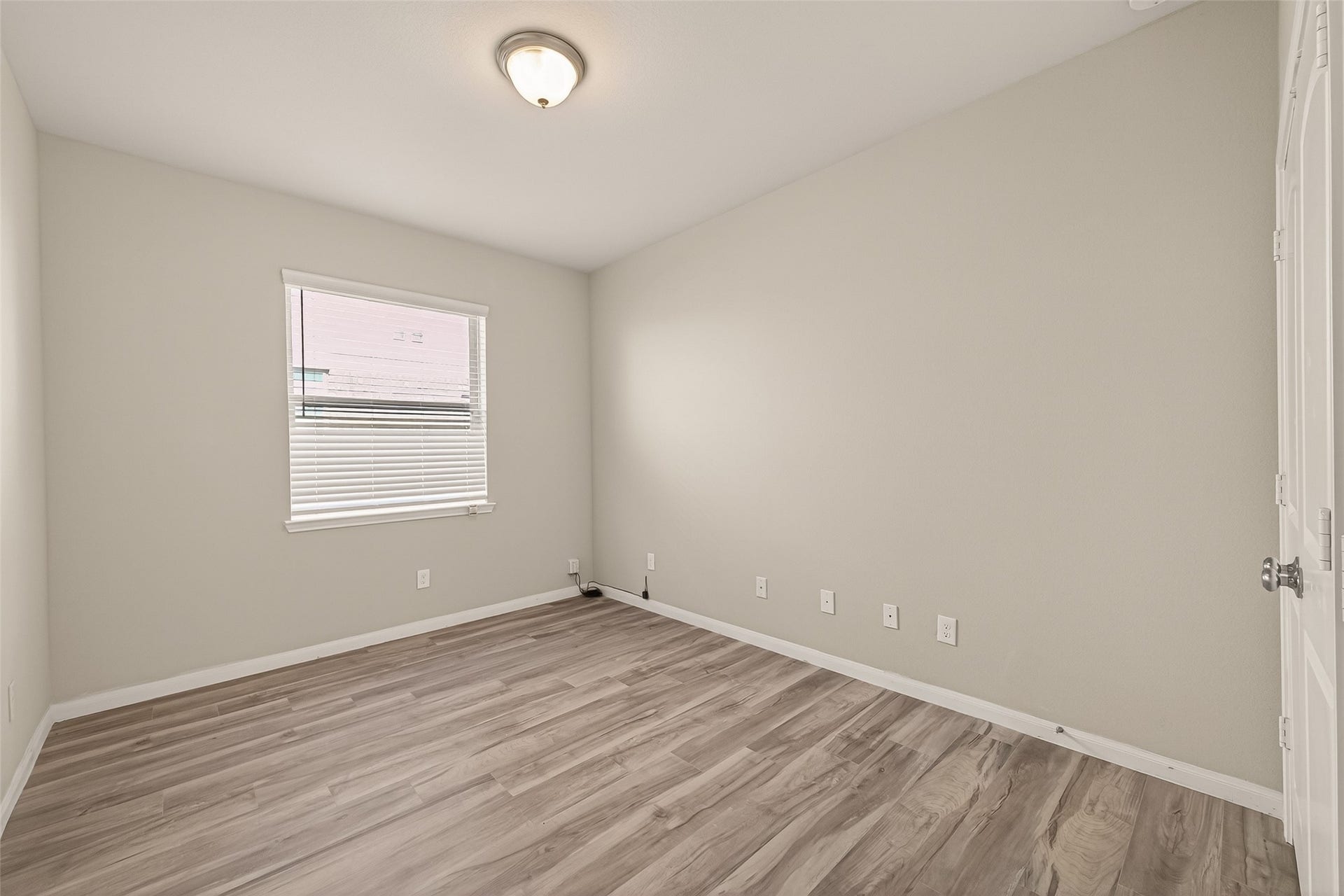 20427 Alpine Meadow Place, Richmond, TX 77407 Spacious primary suite with a bright, airy feel and room to unwind at the end of the day.