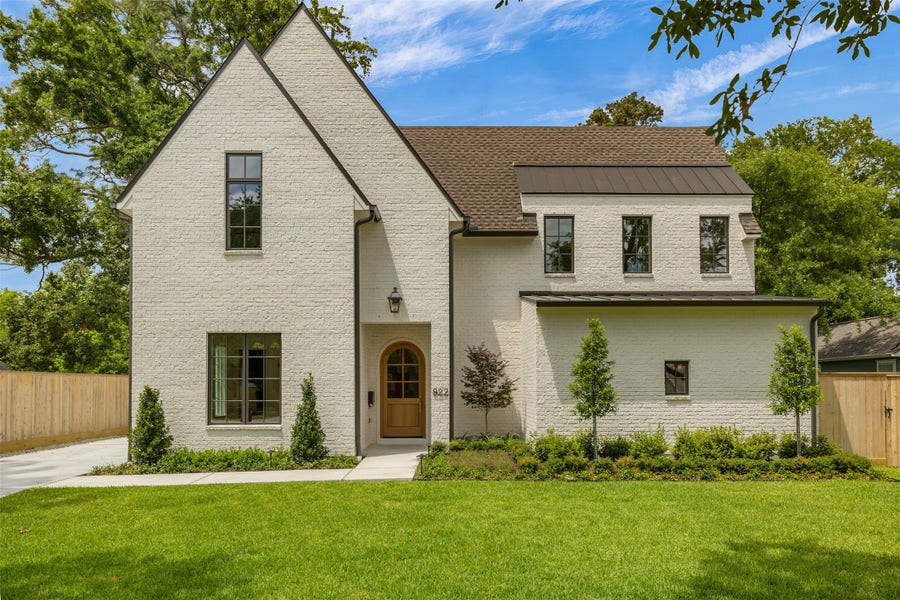 Property photo for 822 W 31st Street, Houston, TX