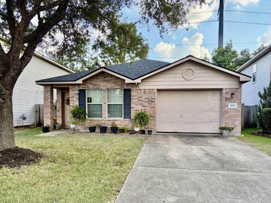 Property photo for 5211 Roth Forest Lane, Spring, TX