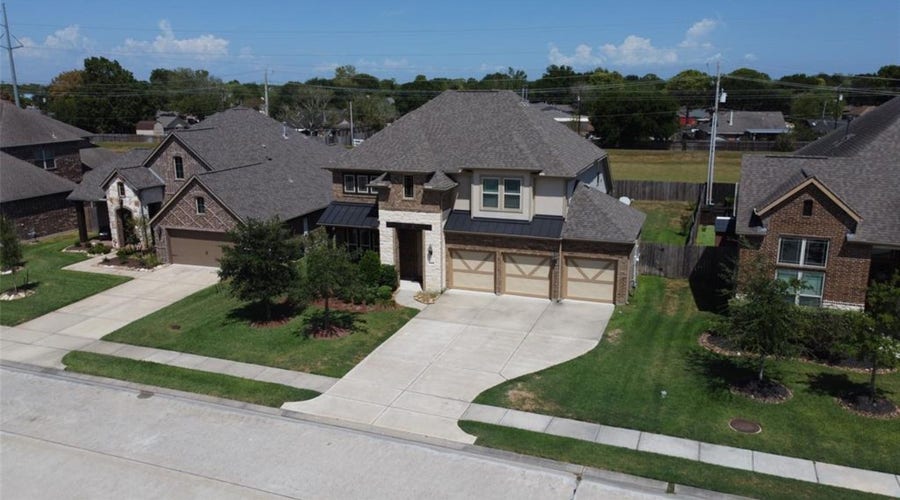 Property photo for 1327 Graham Trace Lane, League City, TX