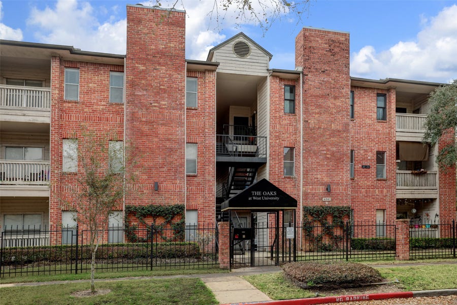 Property photo for 4041 Drake Street, #113, Houston, TX