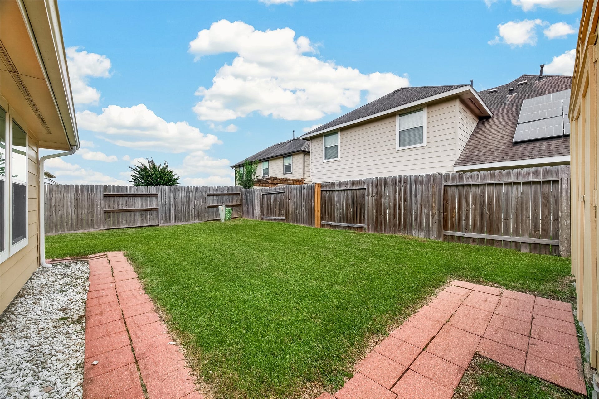 4714 Lake Rim Drive, Alvin, TX 77511 Ideal walkway to the shed