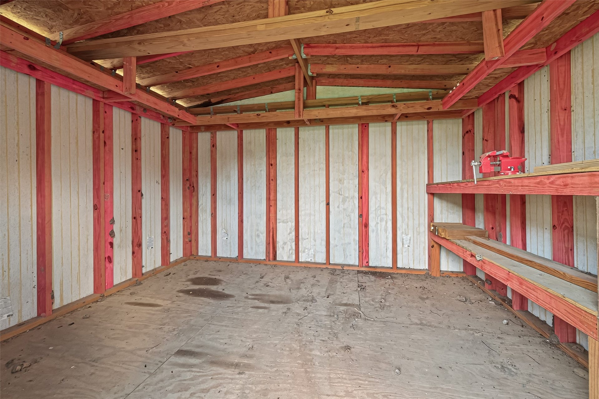 4714 Lake Rim Drive, Alvin, TX 77511 Inside of Shed