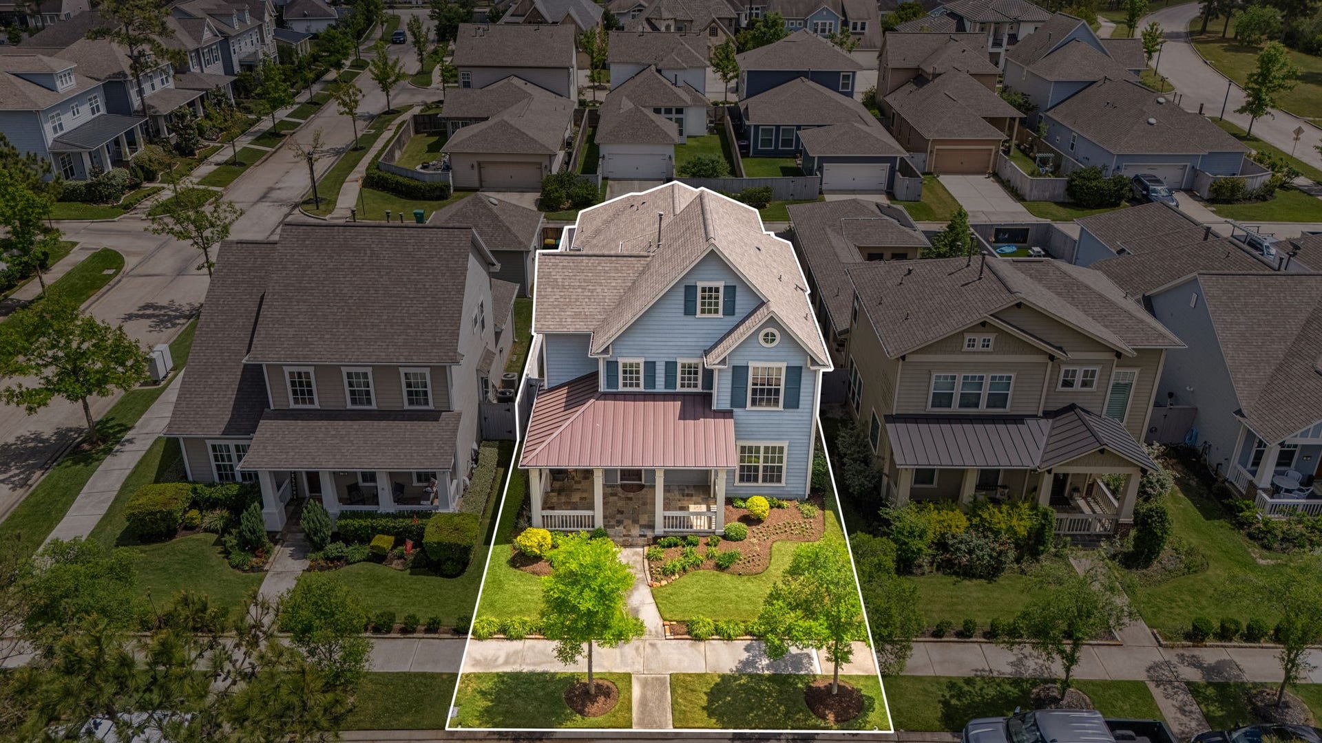 14 Kendrick Pines Boulevard, The Woodlands, TX 77389 Welcome to the vibrant community of Creekside Park, where lifestyle and convenience come together in the heart of The Woodlands. Residents enjoy highly acclaimed schools, miles of scenic hike-and-bike trails, picturesque lakes, and an abundance of parks and playgrounds. Community amenities include a state-of-the-art fitness center, tennis and basketball courts, dog parks, and multiple resort-style poolsperfect for relaxing or staying active year-round.