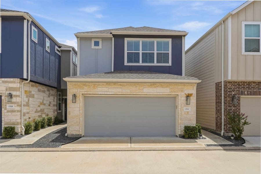 Property photo for 1516 Lakeline Oak Drive, Houston, TX
