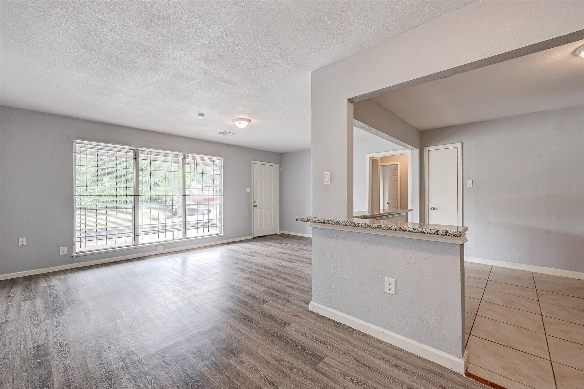 7658 Belbay Street, Houston, TX 77033 7658 Belbay Street, Houston, TX 77033