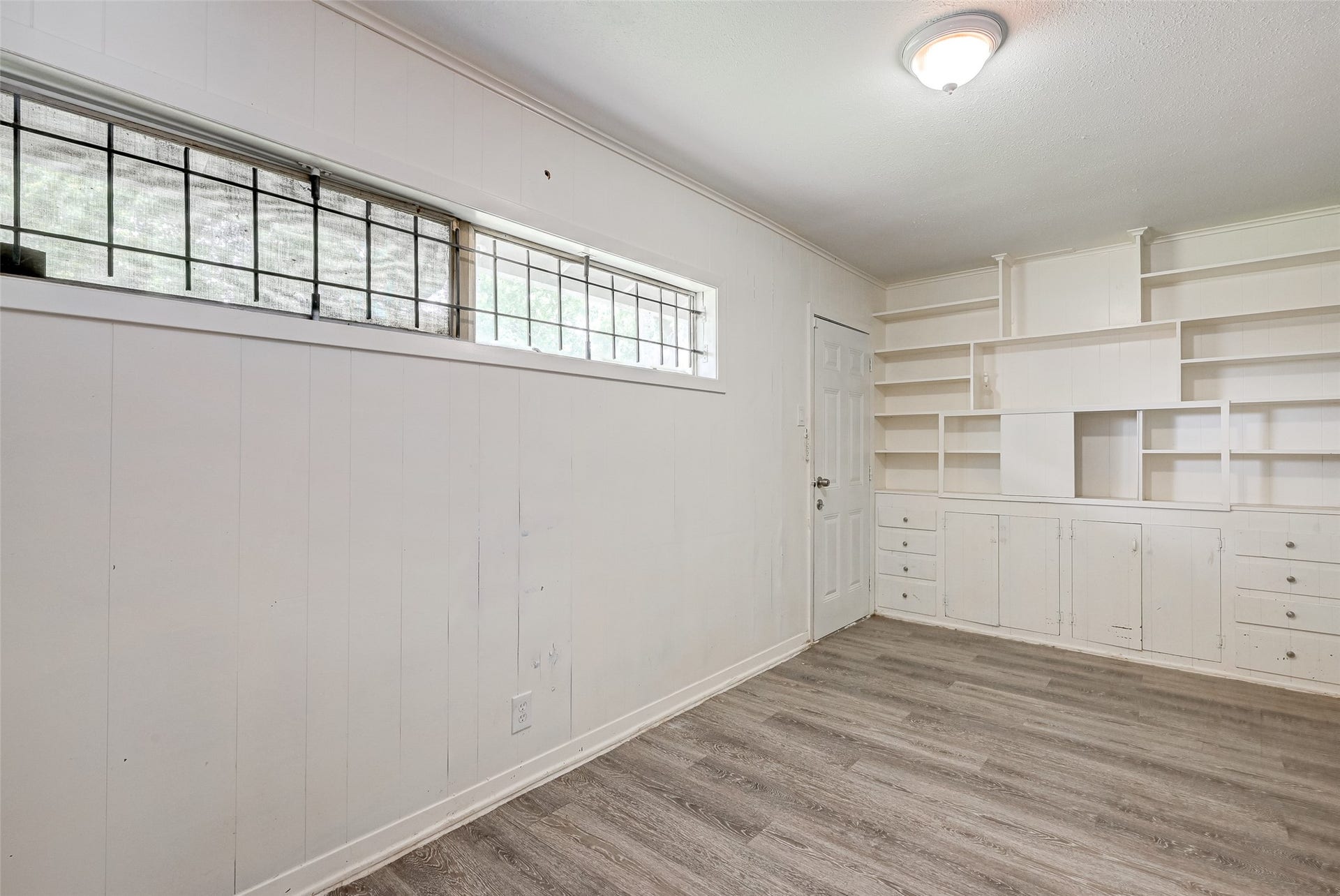 7658 Belbay Street, Houston, TX 77033 7658 Belbay Street, Houston, TX 77033