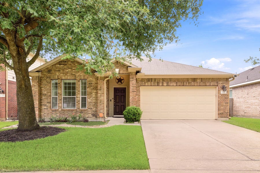 Property photo for 24418 Lakecrest Bend Drive, Katy, TX