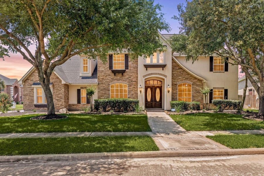 Property photo for 8123 Cranbrook Hollow Lane, Houston, TX
