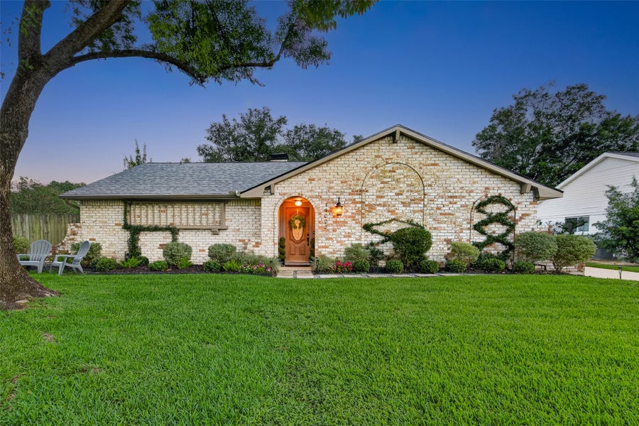 Property photo for 14003 Britoak Lane, Houston, TX