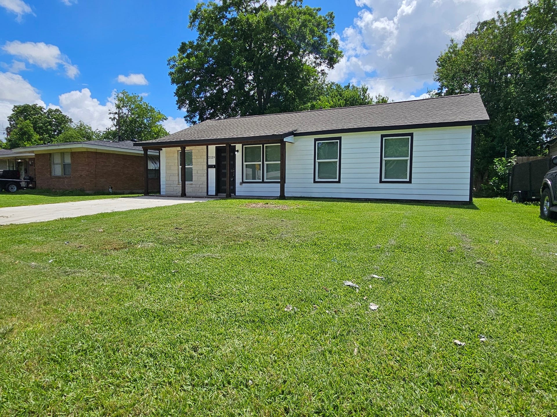 2129 Raspberry Lane, Pasadena, TX 77502 2129 Raspberry Lane, Pasadena, TX 77502